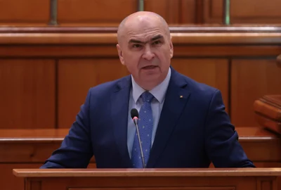 2025 12 02 Inquam Photos / George Calin  instant 2145 jpg