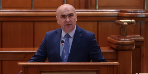 2025 12 02 Inquam Photos / George Calin instant 2145 jpg