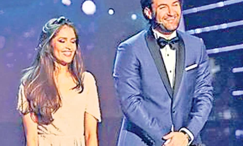 Smiley a flirtat cu Oana Zara la fiecare  ediție a show ului  “Românii au talent” jpeg