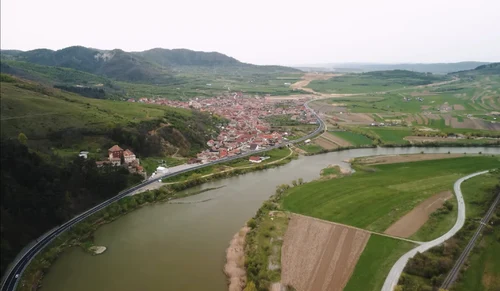 Defileul Oltului porțiunea prin care va trece lotul II al Autostrăzii Sibiu Pitești Captură YouTube jpg