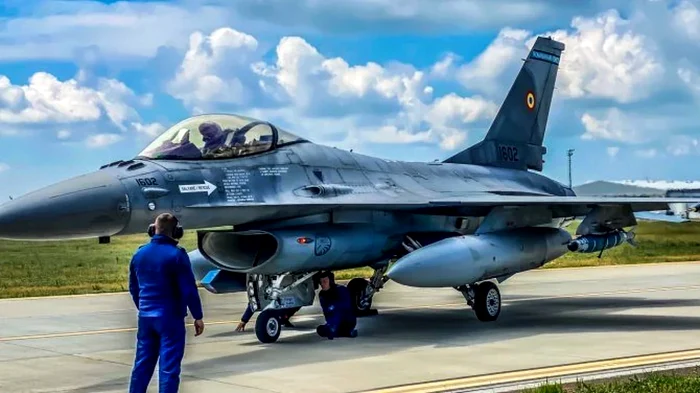In the first phase, the training center will be used to train Romanian pilots.