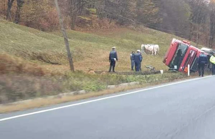 Cisternă cu argon răsturnată. FOTO: Facebook