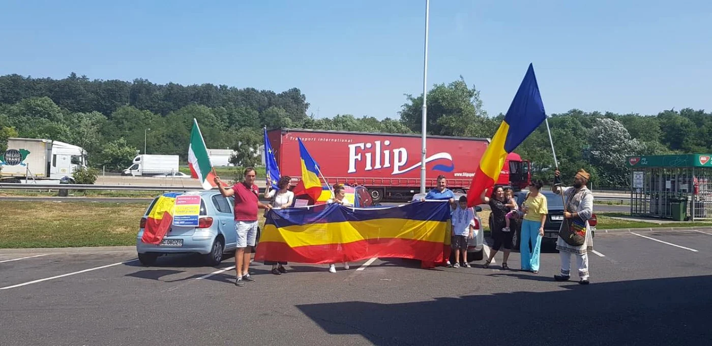Grup de români din Italia, în drum spre casă (sursă foto: Bogdan DRUGA)
