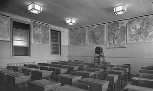 SLNSW 12743 Classroom Canberra High School jpg