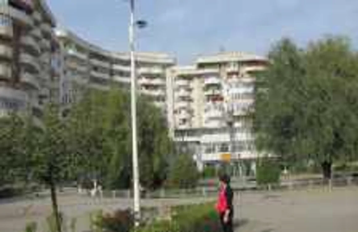 Giurgiuvenii nu ştiu că au un stâlp solar în oraş