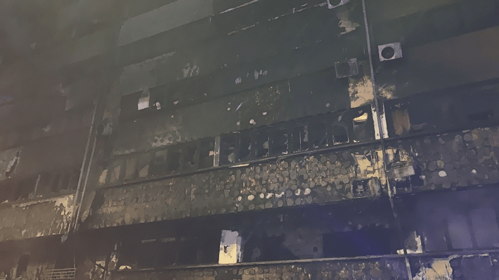 Băiatul care a dat foc unui bloc din Constanţa, condamnat. A distrus 37 de maşini şi 94 de apartamente VIDEO 