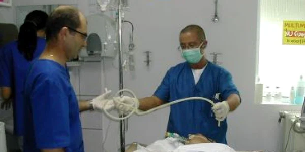Iaşi: Patru tineri au ajuns la spital după ce au consumat droguri