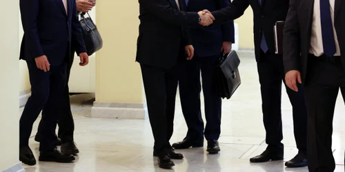 Vladimir Putin și Kiril Dmitriev FOTO EPA EFE VYACHESLAV PROKOFYEV jpg