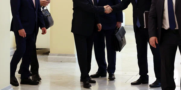Vladimir Putin și Kiril Dmitriev FOTO EPA EFE VYACHESLAV PROKOFYEV jpg