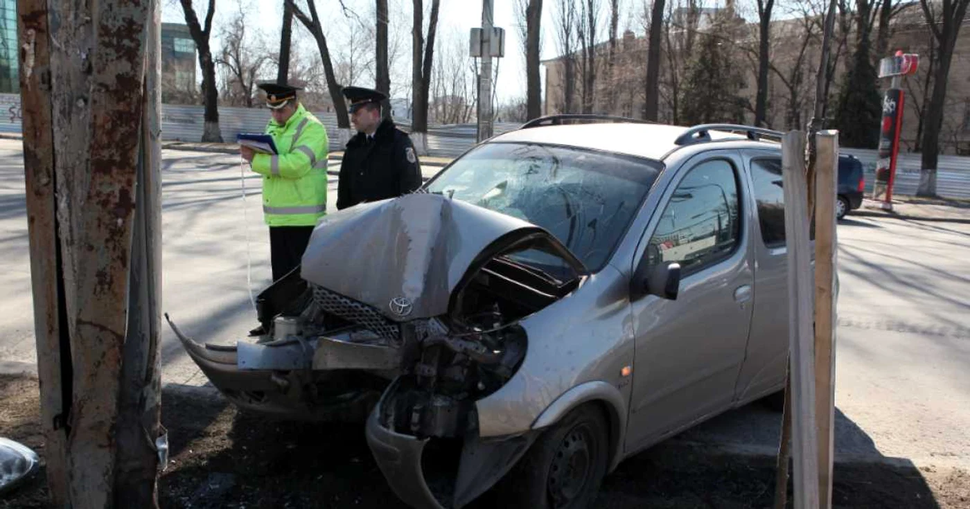 Accidentul a avut loc în vecinătatea clădirii de birouri Kentford. Foto: Dumitru Goncear