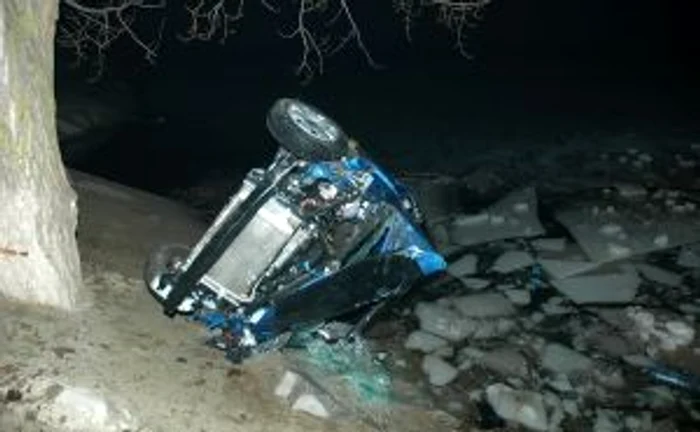 Maşina implicată în accident (sursa foto IPJ Tulcea)