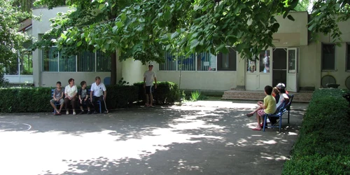 Tabăra este amplasată într-un peisaj de vis