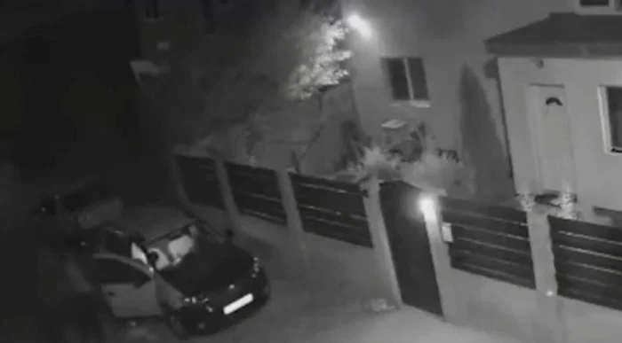 Au spart zeci de mașini într-o singură noapte Foto - Captură Video Antena 3 CNN