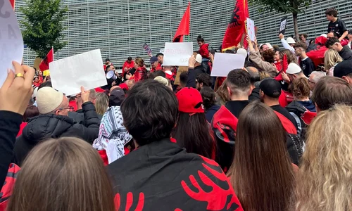 proteste albanezi jpg