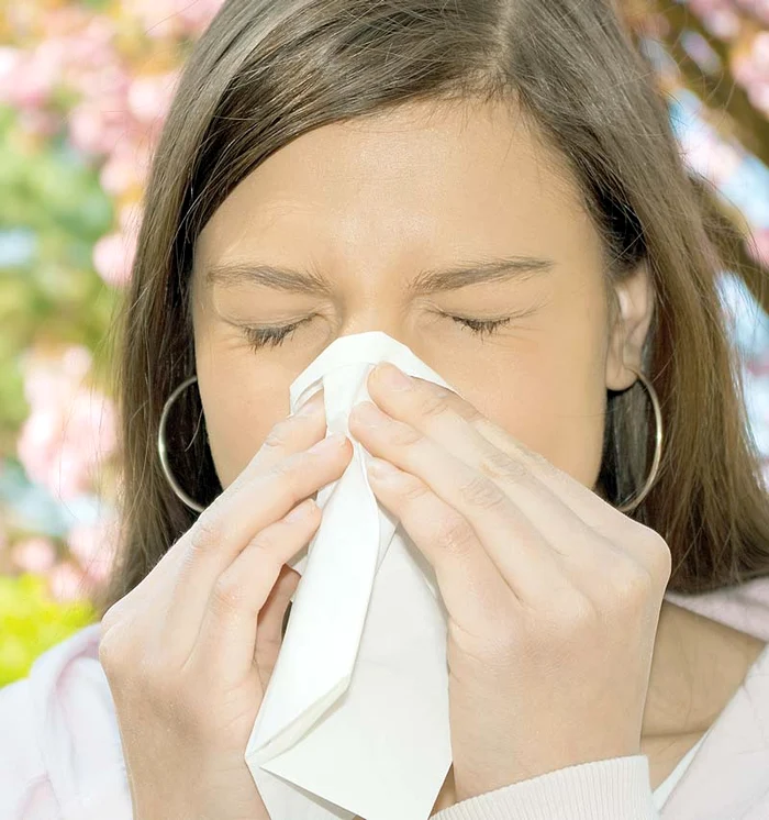 Trecerea de la rece la cald şi invers în timp foarte scurt te pot face o pradă uşoară răcelilor.