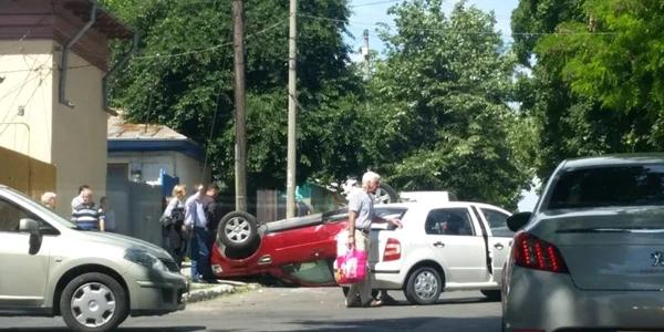 Accident la intersectia străzilor Movilei şi Alexandru Cernat din Galaţi