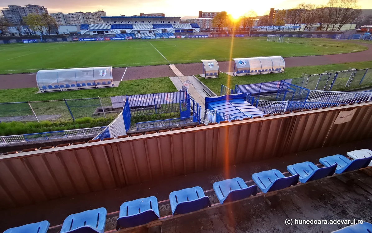 Stadionul Corvinul Hunedoara a fost inaugurat în 1960. Foto: Daniel Guță.A DEVĂRUL