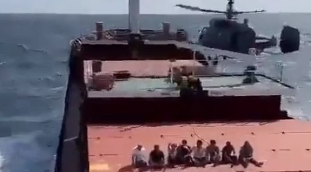 Rușii publică imagini de la inspecția ilegală a navei-cargo „Sukru Okan” din Marea Neagră VIDEO
