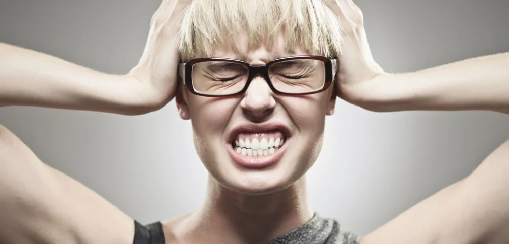 Notificări, deadline-uri, epuizare. Cum recunoști momentul în care stresul te copleșește. Trucuri recomandate de un psiholog când creierul nu mai face față