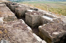Zidurile reconstruite ale orașului antic Argishtihinili (© EvgenyGenkin / Wikimedia Commons) 