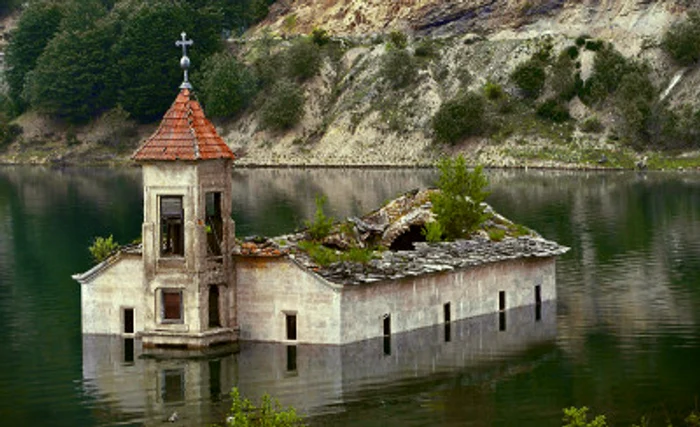 Biserica Sfantul Nicolae Macedonia 400x244 jpg jpeg