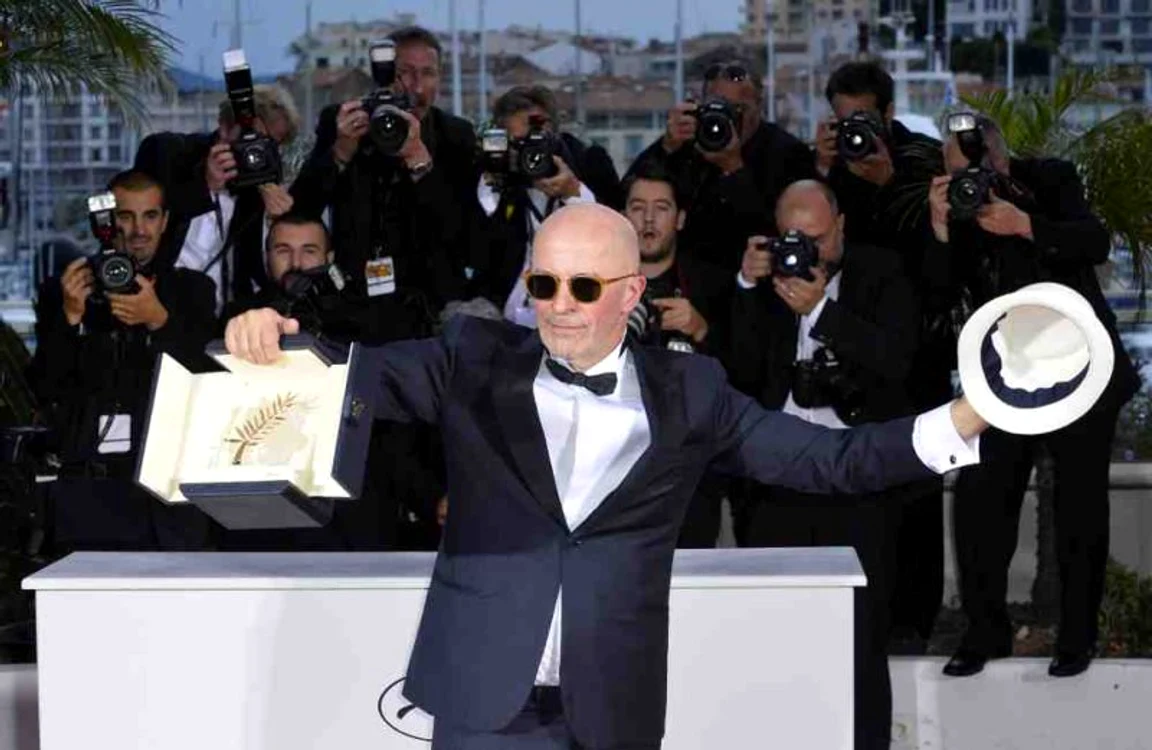 
    Câştigători Cannes 2015. Jacques Audiard a luat marele premiu cu filmul "Dheepan"foto: AP  