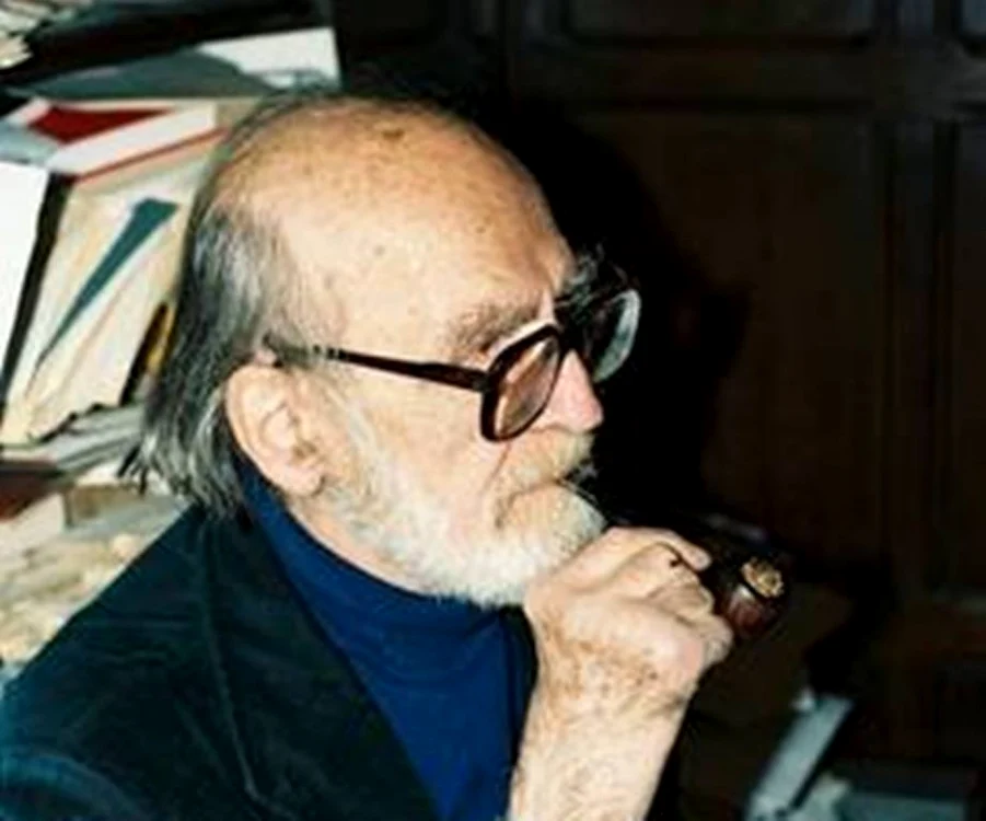 Mircea Eliade fuma canabis