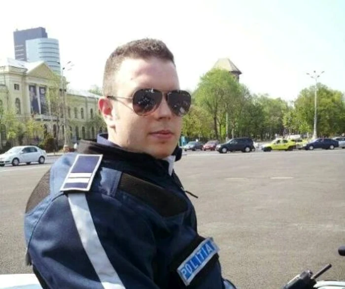 
    Groapa nesemnalizată în care a căzut cu motocicleta polițistul Bogdan Gigină  