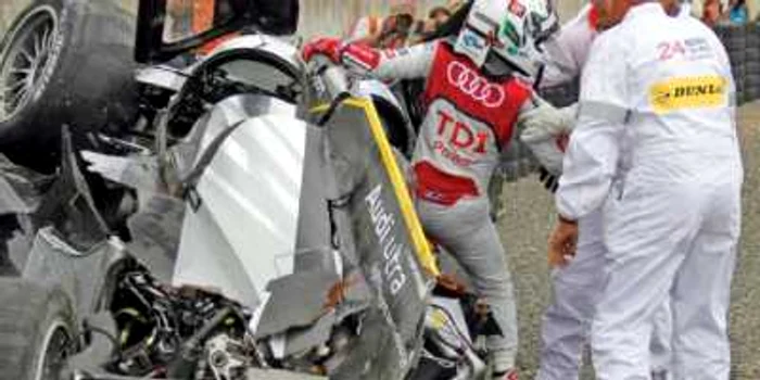 Allan McNish a ieşit nevătămat din maşină