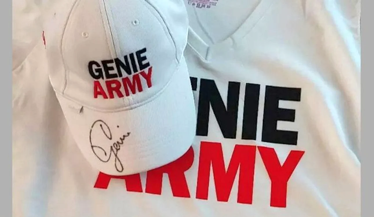 
    Morgan Jamie voia să  vândă obiectele cu autograful lui Eugenie Bouchard pentru a-și cumpăra un aparat auditiv nouFoto: Twitter/MorganJamie  
