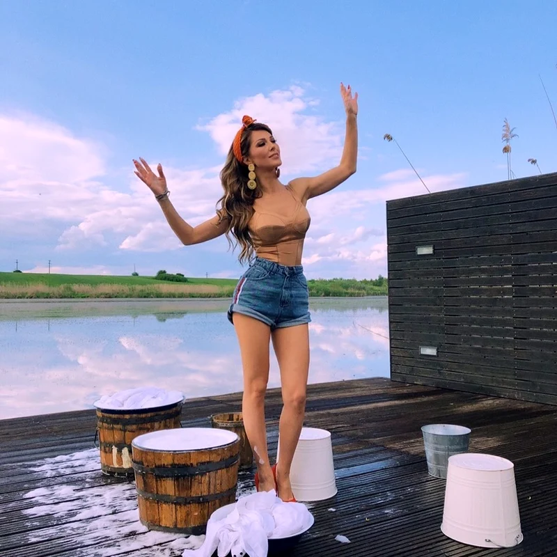 2 ilinca vandici videoclip matteo 1 jpg jpeg