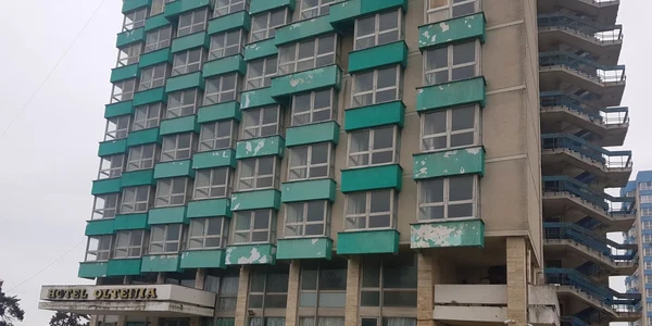hotel ruina in neptun foto Calin Gavrilas