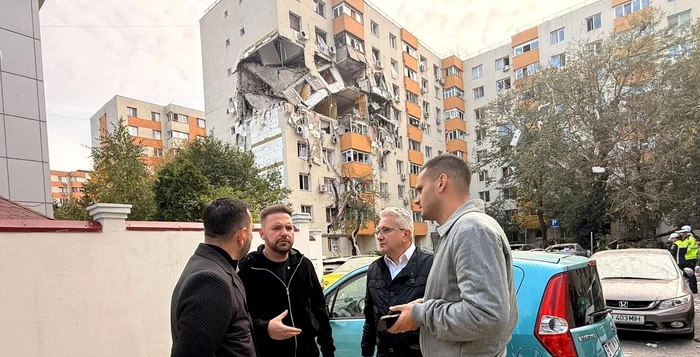 Consolidare a blocului din Rahova poate începe FOTO FB Vlad Piedone