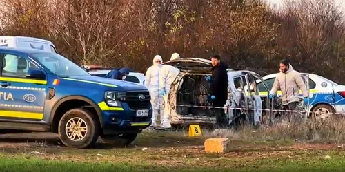 Cadavrul carbonizat al unui bărbat a fost găsit într-o mașină complet arsă în Oradea FOTO: captură video ebihoreanul