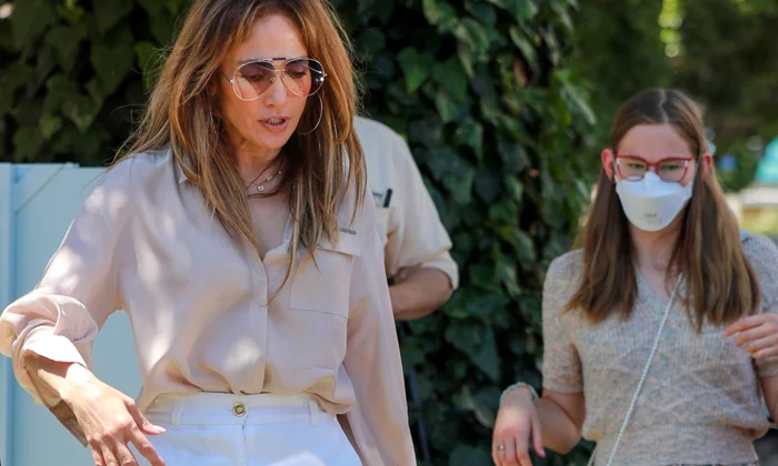 J Lo a luat masa cu Violet Affleck, Foto Profimedia (1) jpg