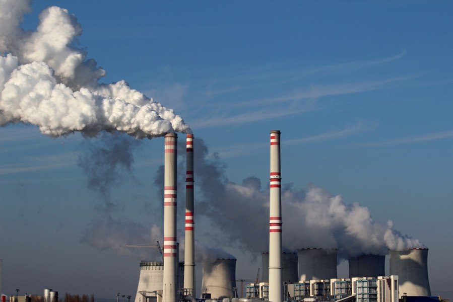 Emisiile de gaze cu efect de seră generate de economia UE au scăzut cu 4% în trimestrul patru din 2023