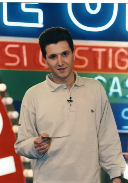 La 24 de ani, Andi Moisescu a fost numit director de programe la PRO FM, deși terminase cu brio Facltatea de Matematică