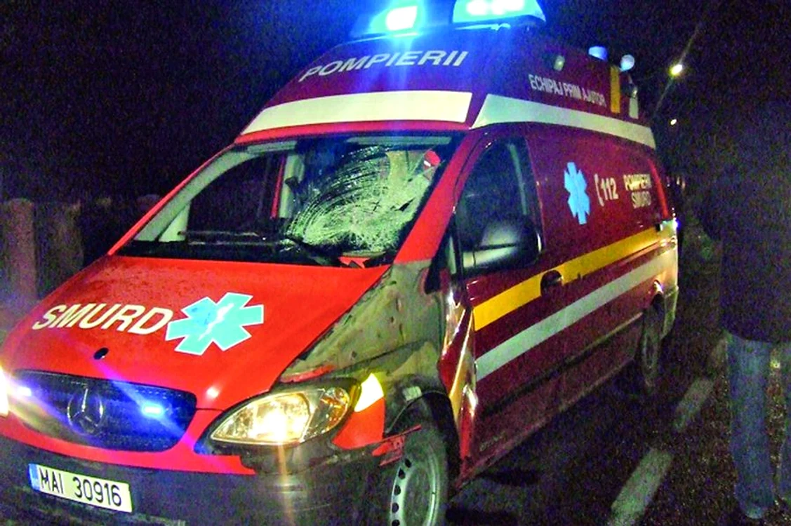 Cei doi pietoni au suferit răni uşoare