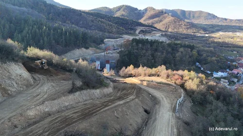 Șantier Autostrada Sibiu Pitești, viaductul Boița Foto Daniel Guță ADEVĂRUL (16) jpg