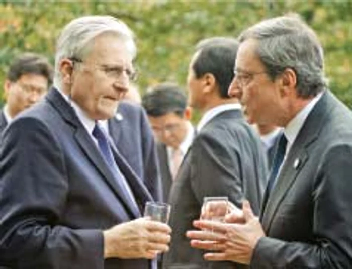 Mario Draghi (dreapta) va prelua şefia Bămcii Europene, în noiembrie, de la Jean-Claude Trichet