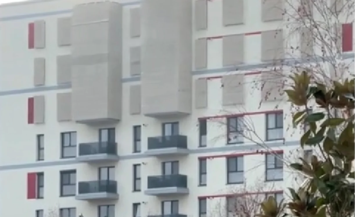 Apartamente noi, cu gratii la geam FOTO: captura video