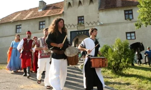 Serile de Artă Medievală din Cetatea Severinului jpeg