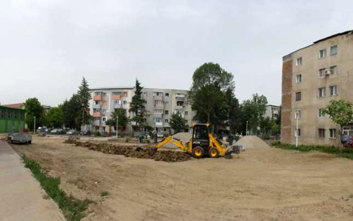 Astfel arată zona unde se afla "blocul săracilor" G-6 din Slatina până acum cinci luni... (FOTO: Mugurel Manea)