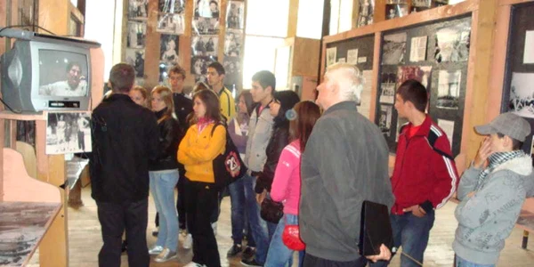 Muzeul Holocaustului este amplasat în fosta sinagogă din centrul Şimleului. Foto: Nicolae Ciocian