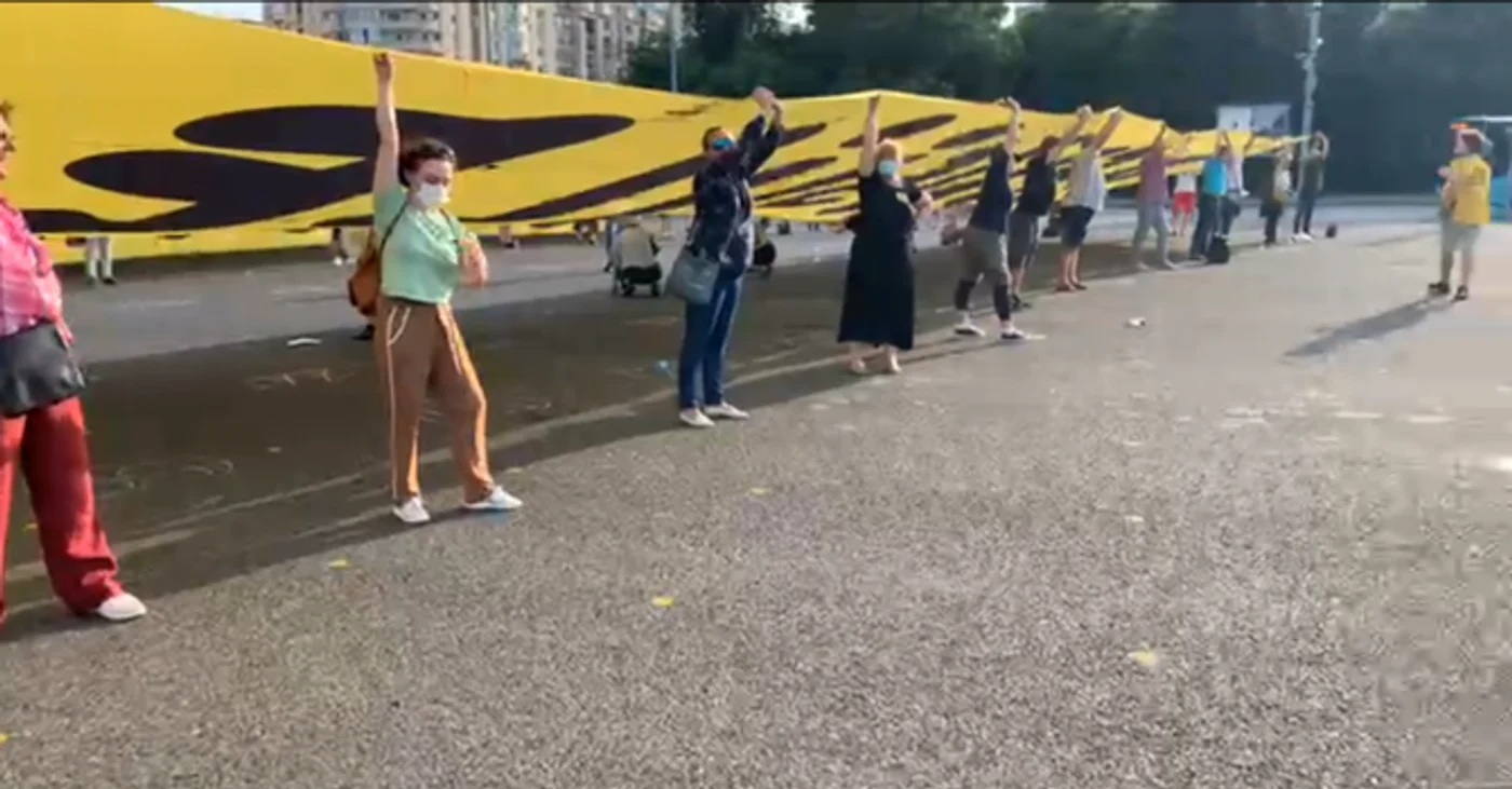 100 de oameni participă vineri seară la protestul din Piața Victoriei Sursă foto: Captură video