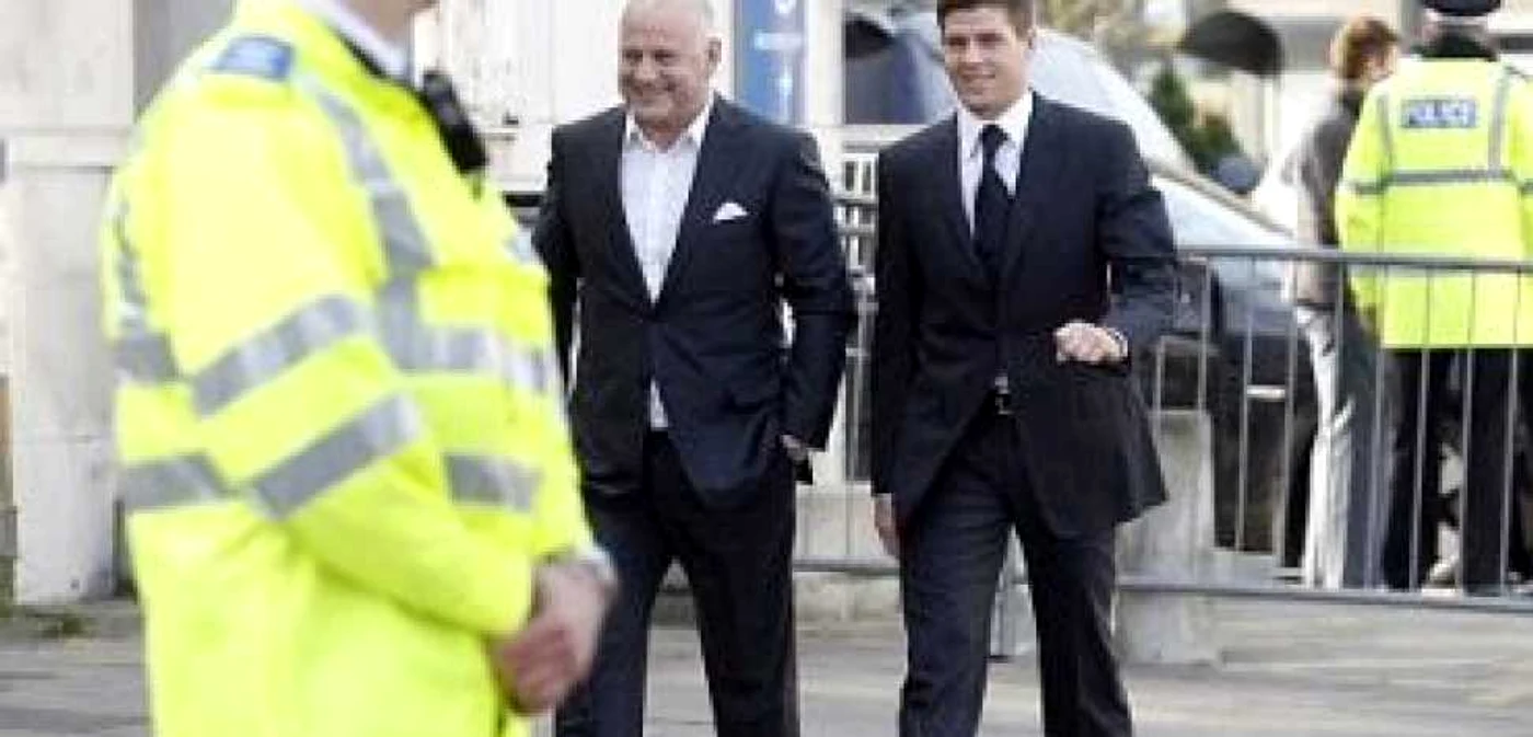 FOTBAL: Steven Gerrard a fost achitat în procesul de ultraj - VIDEO