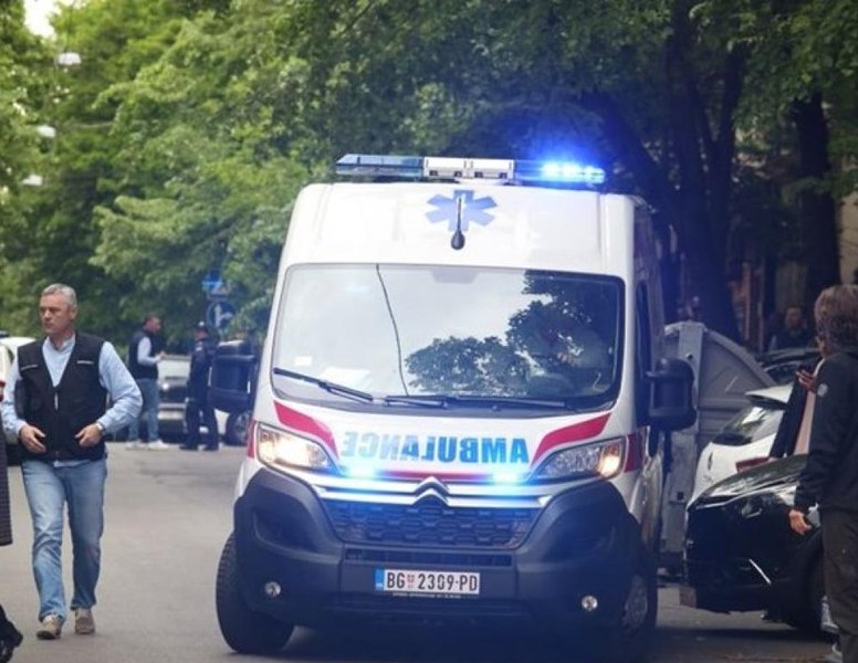  Atac armat la ambasada Israelului din Belgrad. Un bărbat a atacat un polițist cu arbaleta, individul a fost ucis