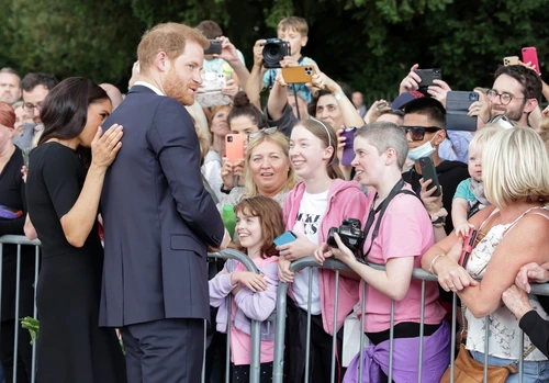 Prințul Harry și Meghan Marke au fost prezenți la Palatul Windsor jpg