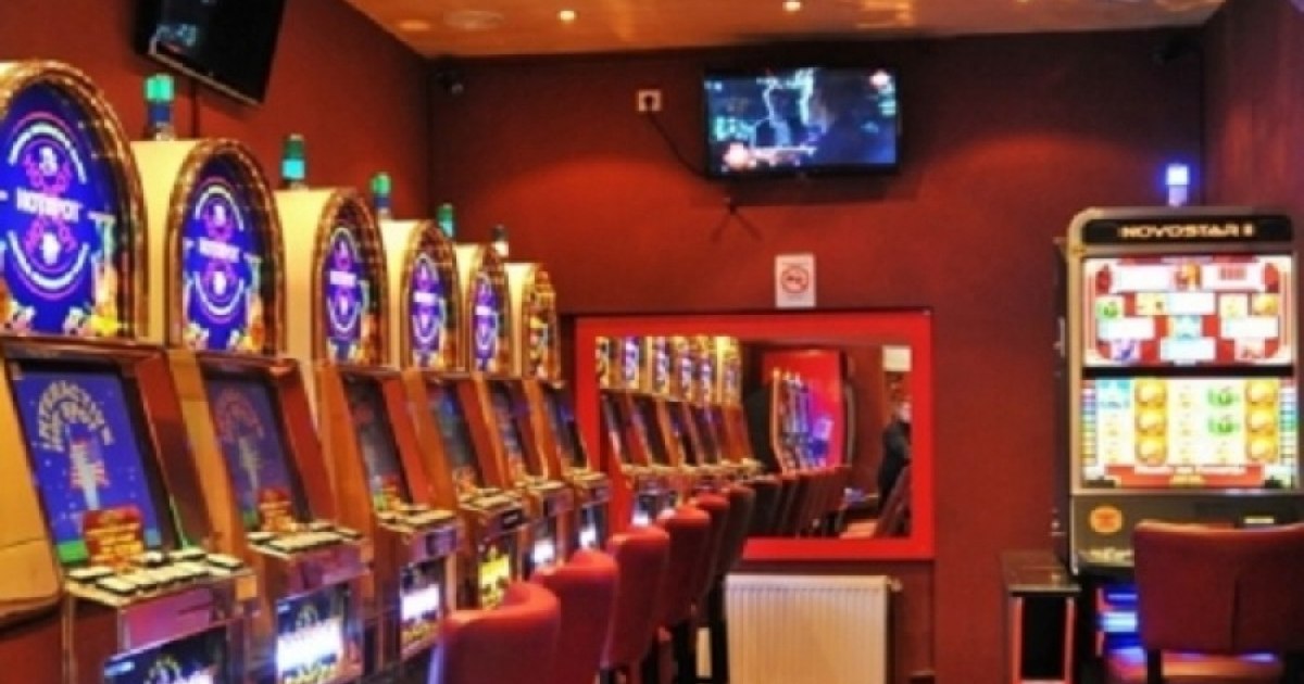 Angajată a unei săli de jocuri din Argeș suspectată de delapidare de 500.000 de lei