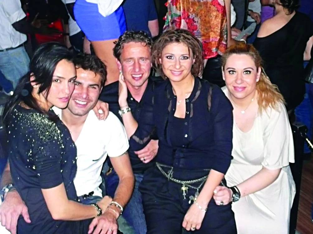 
    Oana Roman s-a distrat de  minune în Italia cu familiile  Mutu şi Reghecampf  